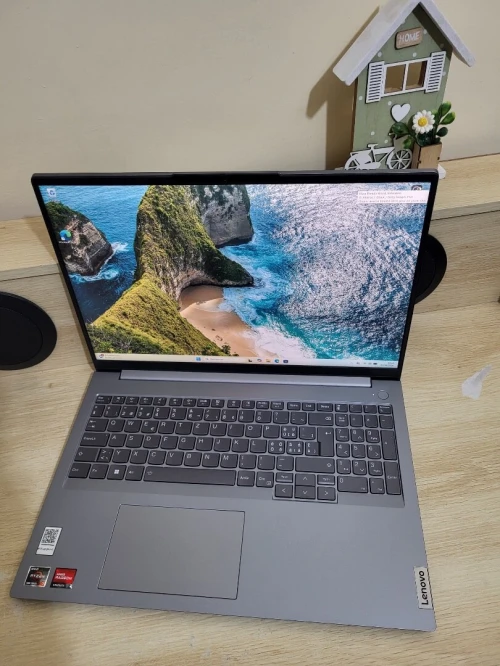 ThinkBook 16 G6 ABP 16'' FHD + | RYZEN 7 7730U | 16GB RAM | 1TB NVMe SSD | AMD RADEON GRAPHICS 2GB
