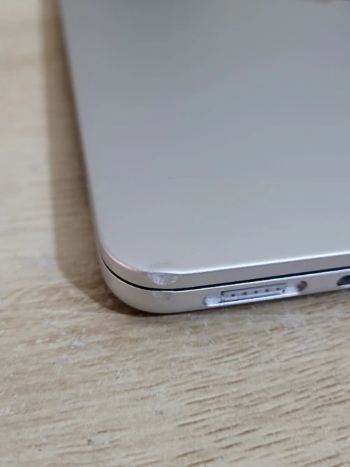 MacBook Air M4 2024 Argent | PUCE M4 8 CORE | GPU 8 CORE | 16GB RAM | 256GB SSD | CYCLES 57 | CAPACITÉ  BATTERIE 100%