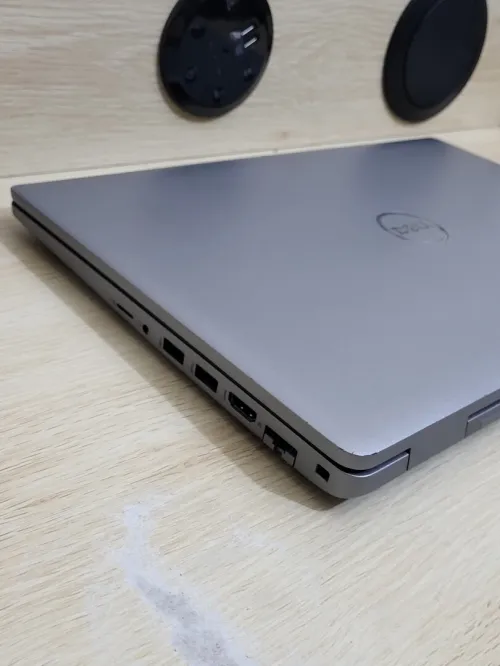 DELL LATITUDE 5520 | INTEL CORE i7 1165G7 | 16GB RAM | 256GB SSD | INTEL Iris Xe