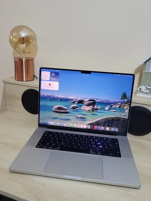 MacBook Pro M1 Max 2021 | 16'' CPU 10 GPU 24 | 32GB RAM | 1TB SSD | CYCLES 79
