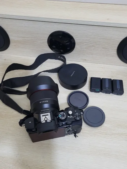 Sony Alpha 7S Hybride Plein Format Ultra vidéo 4K + Objectif Samyang AF 14mm F2.8 Full Frame