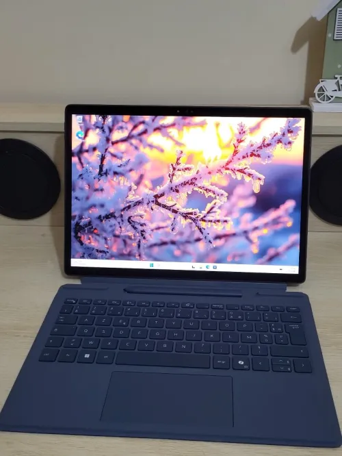 DELL LATITUDE 7350 détachable 13 TACTILE | INTEL Ultra 7 164U | 16GB RAM | 256GB NVMe SSD | INTEL GRAPHICS