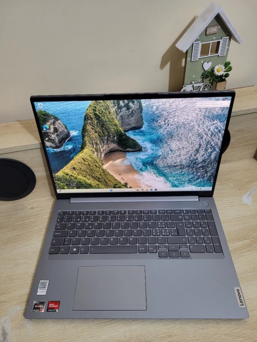 ThinkBook 16 G6 ABP 16'' FHD + | RYZEN 7 7730U | 16GB RAM | 1TB NVMe SSD | AMD RADEON GRAPHICS 2GB