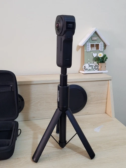 Insta360 One RS 1-inch 360 Edition - Caméra 360 VIDEO UHD 6K avec Deux capteurs 1 Pouce, co-conçue avec Leica, Photo 21MP, stabilisation FlowState, Faible luminosité de qualité, résistante à l'eau