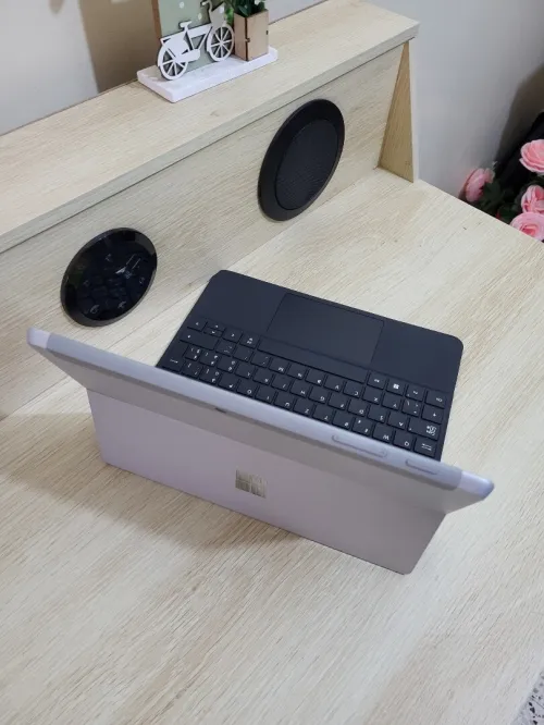 Microsoft Surface GO 3 TACTILE | PENTIUM CPU GOLD 6500Y 1.61GHz | 8GB RAM | 128GB SSD | Poids : 544g