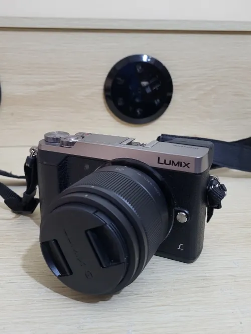 Panasonic Lumix GX80 | Hybride Compact Vidéo UHD 4K + Objectif Panasonic Lumix G 25 mm f/1.7 ASPH