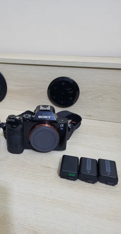 Sony Alpha 7S Appareil Numérique Hybride Capteur Plein Format Ultra haute sensibilité et vidéo 4K