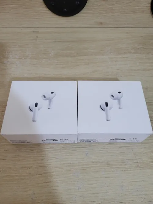 AirPods Pro 3 Écouteurs sans Fil, réduction Active du Bruit, détection de la fréquence Cardiaque, écouteurs Bluetooth, Audio Spatial, Son Haute-fidélité, Recharge USB-C - NEUF JAMAIS UTILISÉ