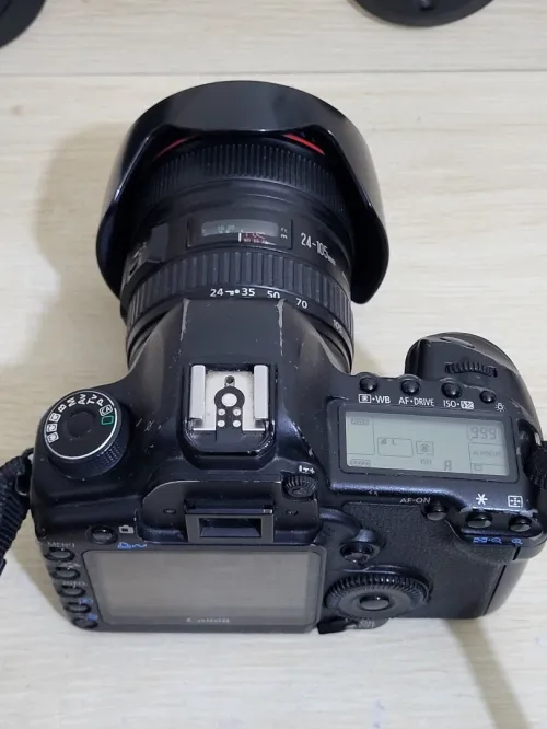 canon 5d mark ii + Canon EF 24-105mm f/4L IS USM