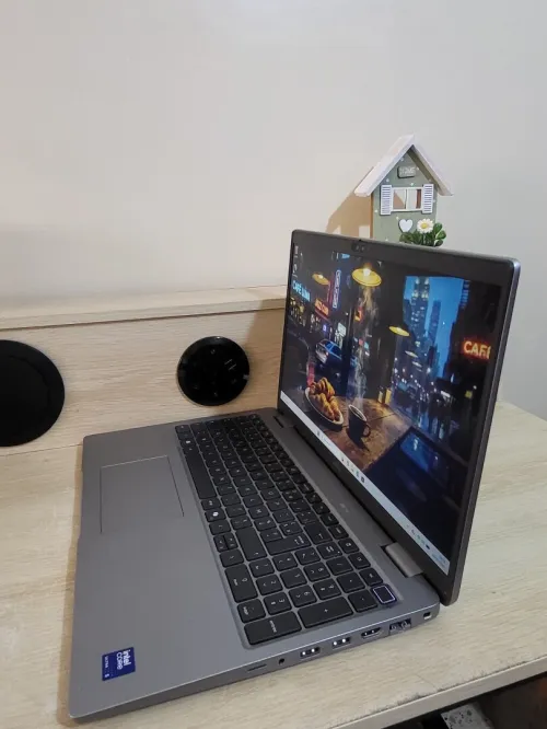 DELL LATITUDE 5550 | INTEL CORE ULTRA 5 135U | 16GB RAM | 512GB SSD | INTEL ARC GRAPHICS