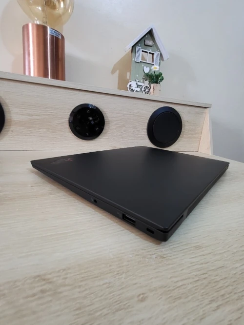 Thinkpad X1 CARBON GEN 11 | EVO vPRO CORE i7 1365U | 32GB RAM | 512GB NVMe SSD | IRIS XE