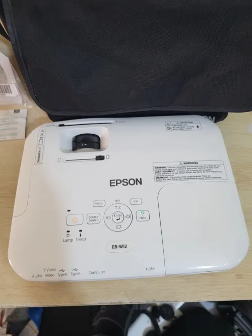 Epson EB-W12 Vidéoprojecteur professionnel WXGA LCD 16:10 1280x800 couleur de 2800 lumens