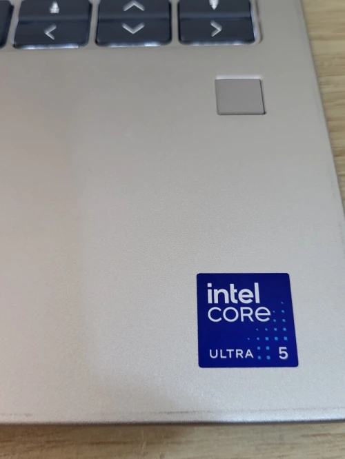 HP EliteBook 6 G1i 13'' NoteBook AI PC | INTEL CORE Ultra 5 225U | 32GB RAM | 256 NVMe |