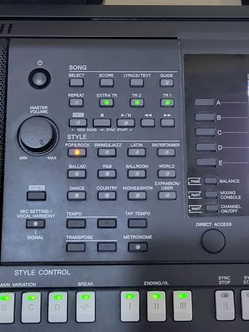 Yamaha PSR-S950 - Clavier arrangeur 61 notes