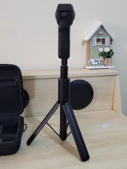 Insta360 One RS 1-inch 360 Edition - Caméra 360 VIDEO UHD 6K avec Deux capteurs 1 Pouce, co-conçue avec Leica, Photo 21MP, stabilisation FlowState, Faible luminosité de qualité, résistante à l'eau