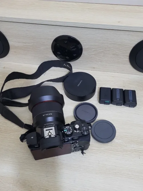 Sony Alpha 7S Hybride Plein Format Ultra vidéo 4K + Objectif Samyang AF 14mm F2.8 Full Frame