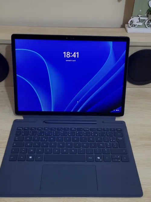 DELL LATITUDE 7350 détachable 13 TACTILE | INTEL Ultra 7 164U | 16GB RAM | 256GB NVMe SSD | INTEL GRAPHICS