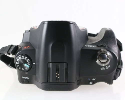 Sony Alpha DSLR-A230 Appareil Photo réflex numérique Compact 10.2 Mpix