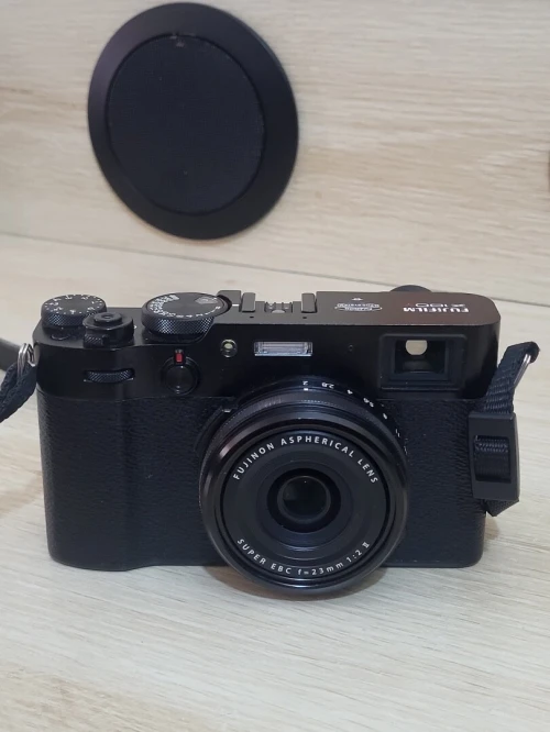fujifilm x100v Vidéo 4K | Capteur X-Trans CMOS 4 de 26.1 MP | Objectif 23 mm F/2.0 | Processeur X 4 