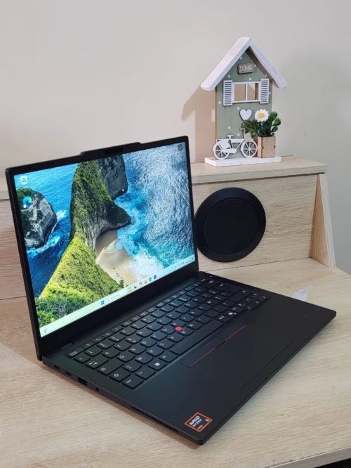AI PC THINKPAD L13 GEN 6 | AMD RYZEN 5 PRO 215 w | 16GB RAM | 256GB NVMe SSD | AMD RADEON 740M 1GB |