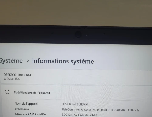 DELL LATITUDE 3520 15.6'' FHD | INTEL CORE i5 1135G7 | 8GB RAM | 256GB SSD | INTEL IRIS XE GRAPHICS