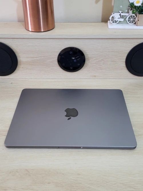 MacBook Air M2 2023 | PUCE M2 8 CPU | GPU 10 COEURS | 8GB RAM | 256GB SSD | CYCLES 61
