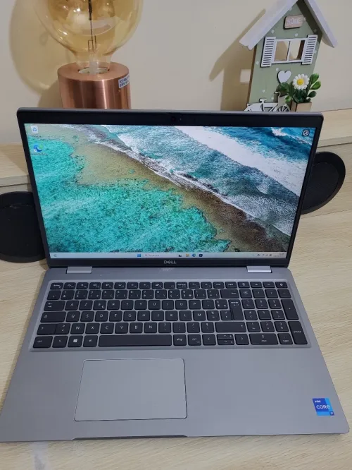 DELL LATITUDE 5520 | INTEL CORE i7 1165G7 | 16GB RAM | 256GB SSD | INTEL Iris Xe
