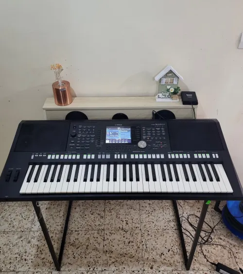 Yamaha PSR-S950 - Clavier arrangeur 61 notes