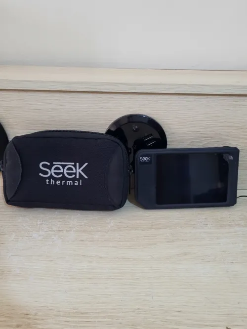 Seek Thermal Shot Thermocaméra de Poche Professionnelle avec capteur 206 x 156 Points - Wi-Fi
