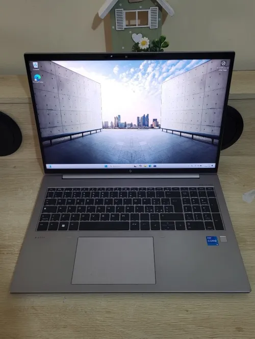 HP ZBook Firefly 16 G9 Workstation | CORE i5-1235U | NVIDIA T550 4GB | 16 RAM | 512GB NVMe SSD