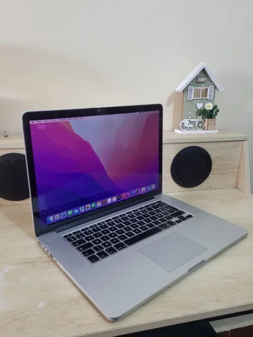MACBOOK PRO 15 POUCES 2015 | CORE i7 QUATRE COEURS | R9 M370X 2GB | 16GB RAM | 1TB NVMe SSD |