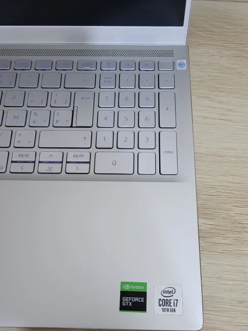 DELL INSPIRON 7501 | CORE i7-10750H | NVIDIA GeForce GTX 1650 4GB | 16GB RAM | 512GB NVMe SSD