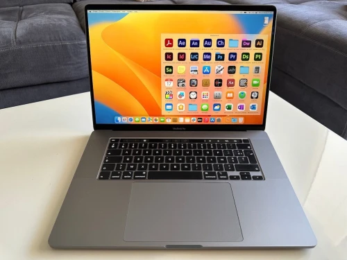 MacBook Pro 16" 2019 | CORE i7 | 16GB RAM | AMD RADEON PRO 5300M 4GB | 512GB SSD |GAMME Workstation