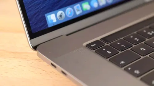 MacBook Pro 16" 2019 | CORE i7 | 16GB RAM | AMD RADEON PRO 5300M 4GB | 512GB SSD |GAMME Workstation