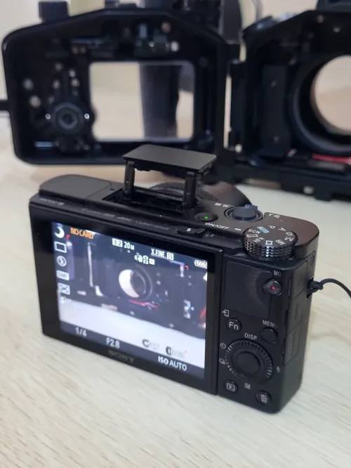 Caisson Sous-marin étanche Nauticam RX100 VII / 7 pack pro + Sony RX100 VII vidéos UHD 4K 30/24