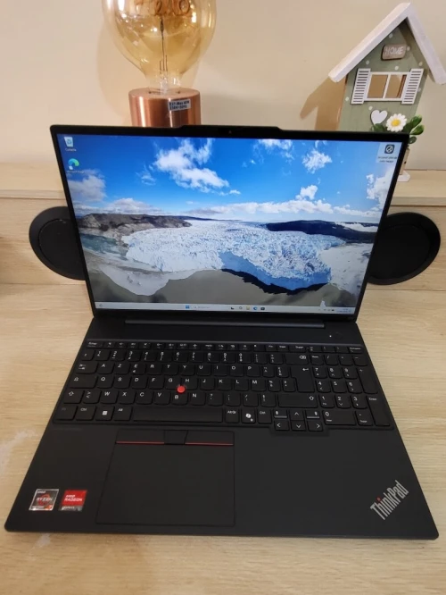 THINKPAD L16 | AMD RYZEN 5 7535U | 16GB RAM | 512GB NVMe SSD | AMD RADEON GRAPHICS