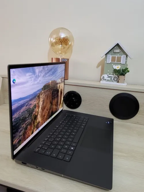 DELL PRECISION 5680 | OLED Tactile 4K | CORE i7-13800H | RTX 2000 ADA 8GB | 64GB RAM | 1To SSD