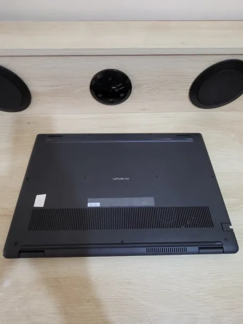 DELL LATITUDE 3520 15.6'' FHD | INTEL CORE i5 1135G7 | 8GB RAM | 256GB SSD | INTEL IRIS XE GRAPHICS