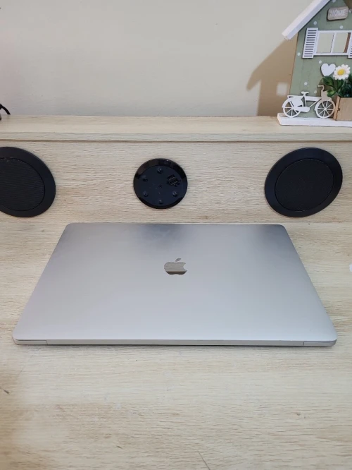 MacBook Pro 16" 2019 | CORE i7 | 16GB RAM | AMD RADEON PRO 5300M 4GB | 512GB SSD |GAMME Workstation