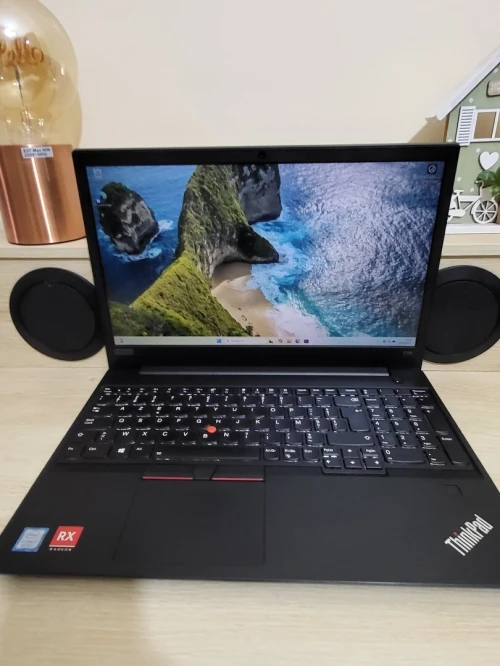 LENOVO THINKPAD E590 | CORE i7-8565UU | AMD RADEON RX 550X 2GB | 16GB RAM | 512GB NVMe SSD
