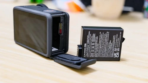 Dji Osmo Action 3 Camera sport d'action étanche Adventure combo - Vidéo en UHD 4K-120 ips 