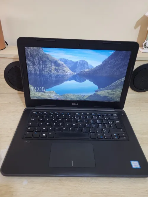 DELL LATITUDE 3380 13,3" FHD | INTEL CORE i5 7200U | 8GB RAM | 256GB SSD | INTEL HD GRAPHICS