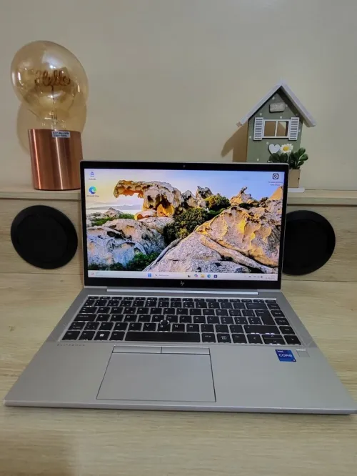 HP EliteBook 840 G8 | CORE i7 1165G7 @2.80GHz | 16GB RAM | 512GB NVMe SSD | INTEL IRIS XE GRAPHICS