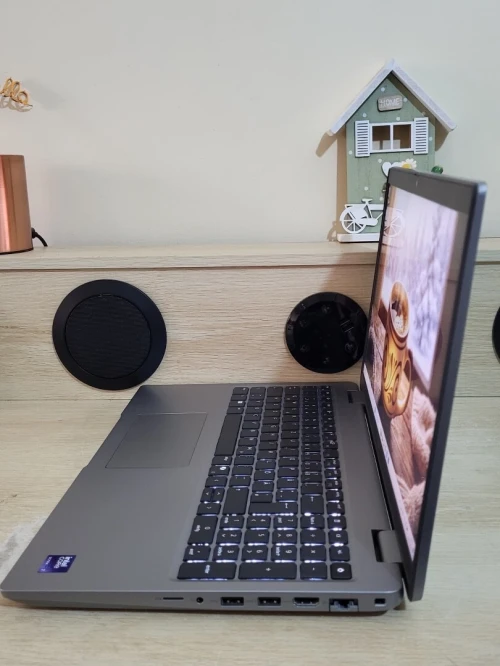 DELL PRECISION 3591 | CORE Ultra 7-155H | RTX 1000 ADA 6GB | 1TB NVMe SSD | 32GB RAM | MOBILE WORKSTATION | Mobile Station de travail