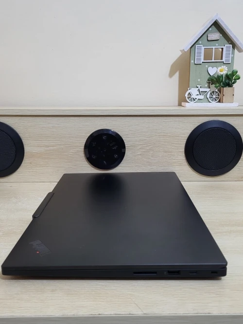IA THINKPAD P1 | OLED UHD 4K TACTLE | CORE ULTRA 9-185H vPro | NVIDIA RTX 4070 8GB | 32GB RAM | 1TB NVMe | Workstation
