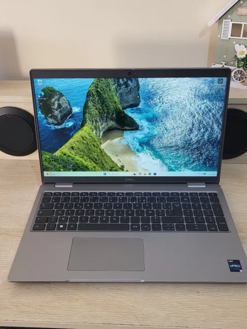 DELL PRECISION 3581 | CORE i5-13600H | NVIDIA RTX A1000 6GB | 1To NVMe SSD | 32GB RAM | WORKSTATION