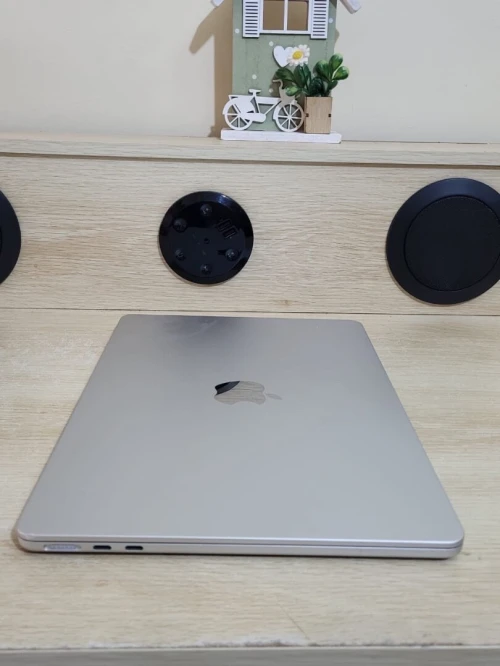 MacBook Air M4 2024 Argent | PUCE M4 8 CORE | GPU 8 CORE | 16GB RAM | 256GB SSD | CYCLES 57 | CAPACITÉ  BATTERIE 100%