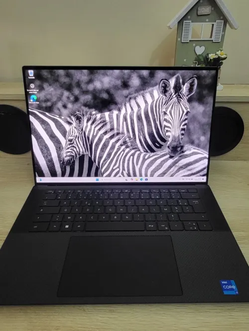 DELL PRECISION 5680 | OLED Tactile 4K | CORE i7-13800H | RTX 2000 ADA 8GB | 1To SSD | 64GB RAM