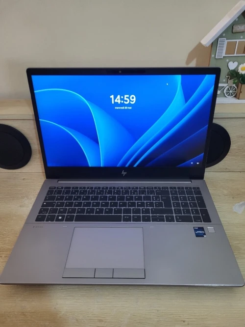 HP ZBook Fury G10 | CORE i7-13850HX | NVIDIA RTX A1000 4GB | 32GB RAM | 1To NVMe SSD | MOBILE WORKSTATION
