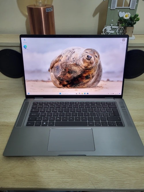 DELL LATITUDE 9520 UHD 4K | INTEL CORE i7 1185G7 | 32GB RAM | 512GB SSD | INTEL IRIS XE GRAPHICS